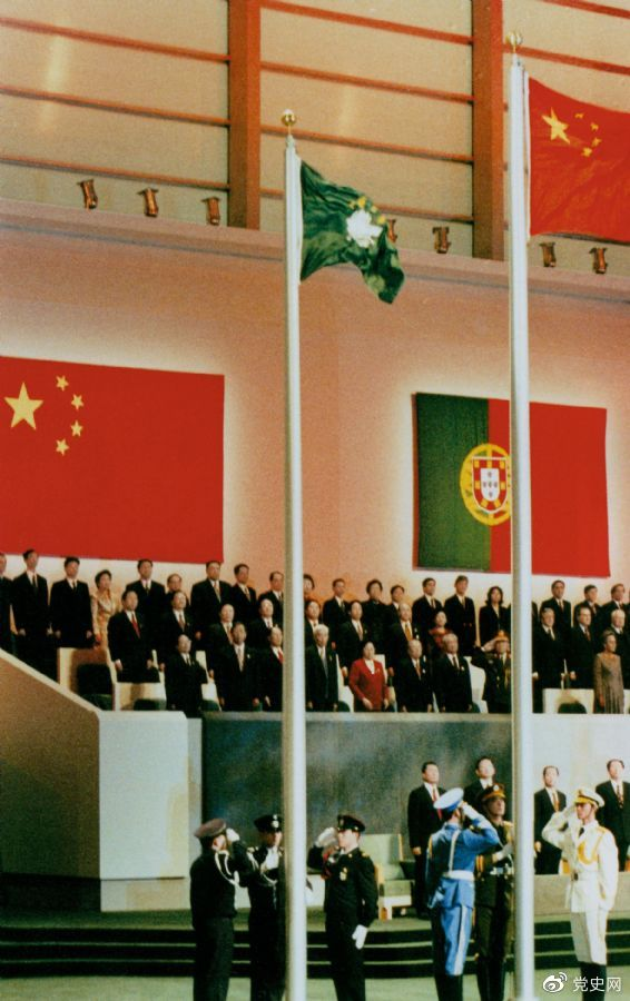 1999年12月20日，中國政府恢復(fù)行使對澳門的主權(quán)。